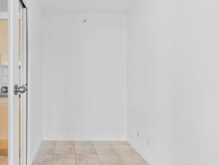2705-193 Aquarius Mews, Vancouver, BC, V6Z 2Z2 - 13