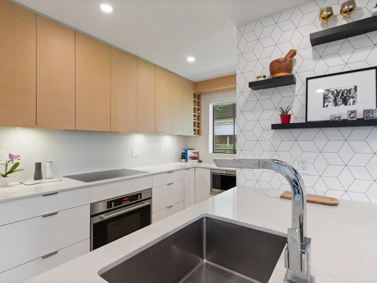 301-1350 Comox Street, Vancouver, BC, V6E 4E1 - 34