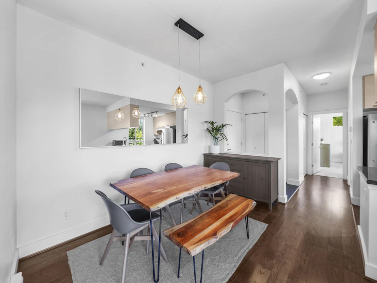 401-7428 Byrnepark Walk, Burnaby, BC, V3N 0B4 - 9