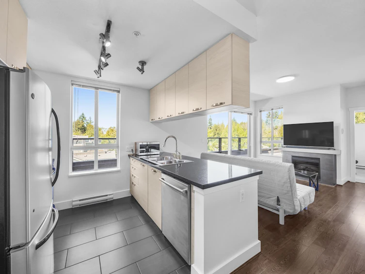401-7428 Byrnepark Walk, Burnaby, BC, V3N 0B4 - 16