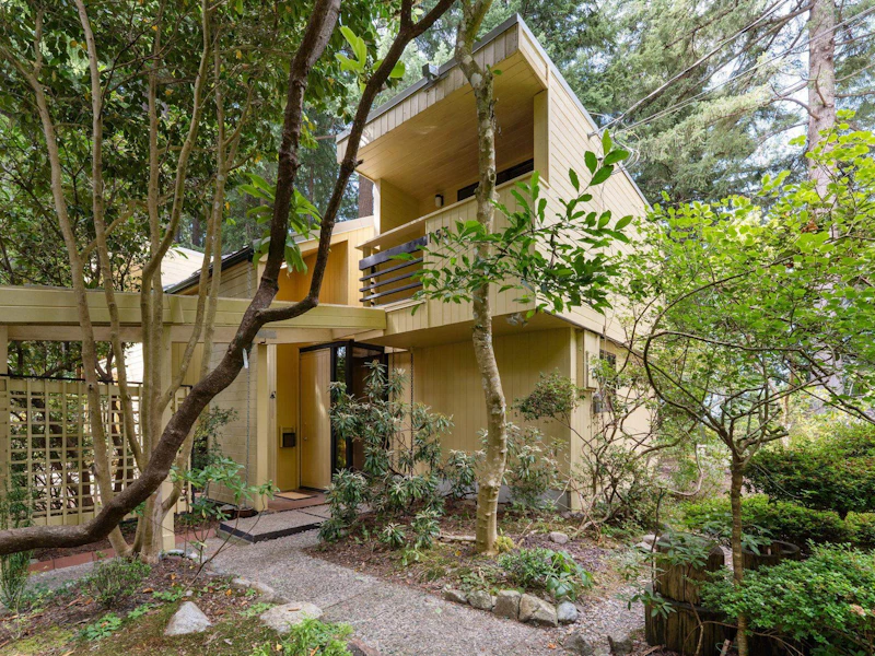 155 Highview Place, West Vancouver BC V0N 0A2