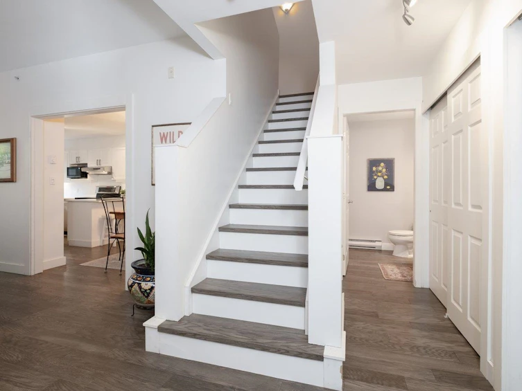 204-3600 Windcrest Drive, North Vancouver, BC, V7G 2S5 - 16