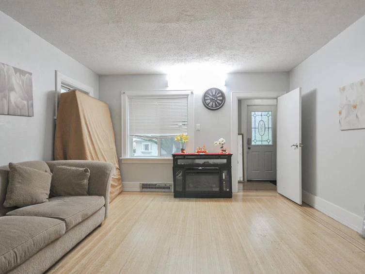 1342 E 24th Avenue, Vancouver, BC, V5V 2B7 - 5