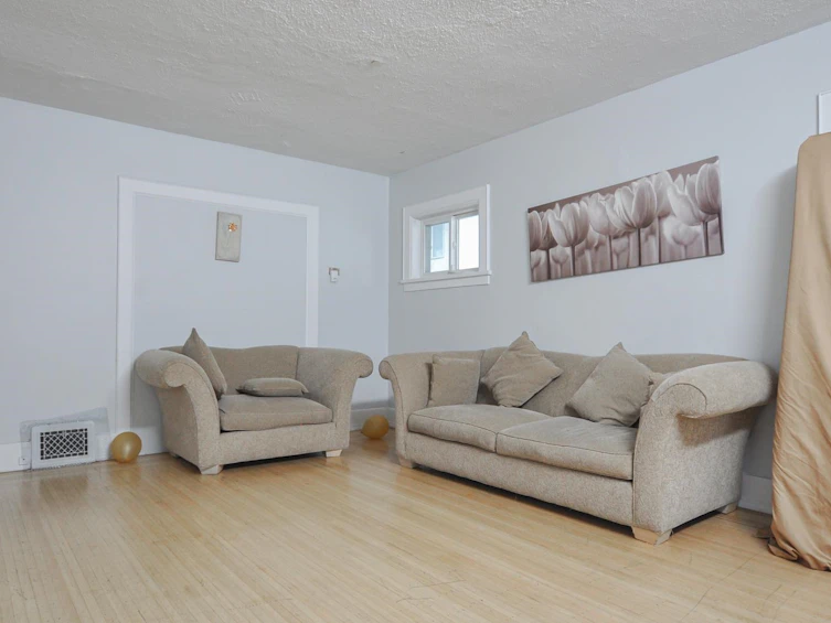 1342 E 24th Avenue, Vancouver, BC, V5V 2B7 - 6