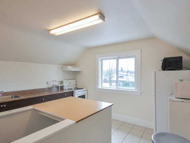 1342 E 24th Avenue, Vancouver, BC, V5V 2B7 - 27