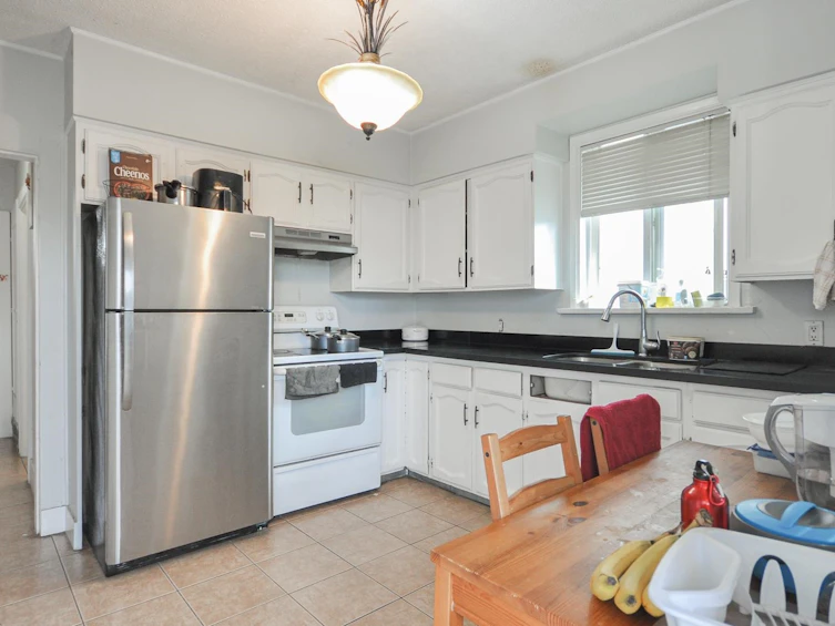 1342 E 24th Avenue, Vancouver, BC, V5V 2B7 - 9