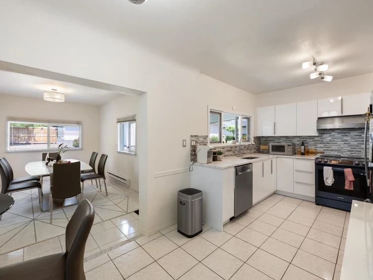 5957 Carson Street, Burnaby, BC, V5J 2Z8 - 22