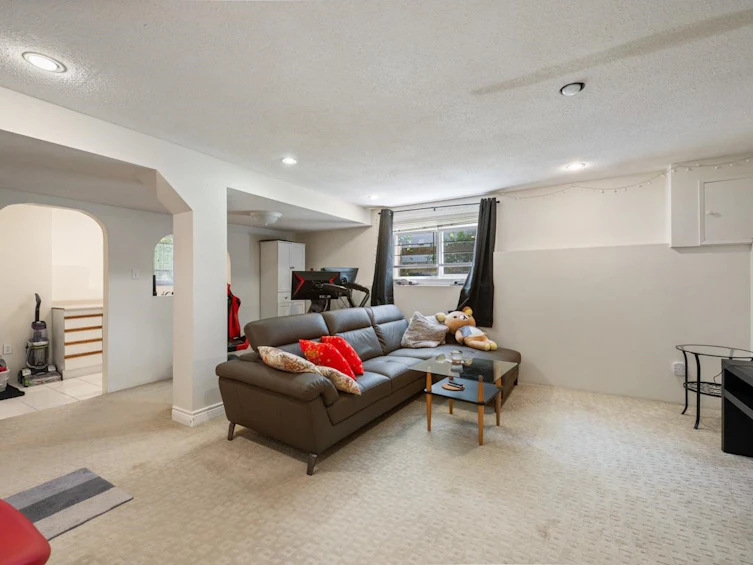 5957 Carson Street, Burnaby, BC, V5J 2Z8 - 16