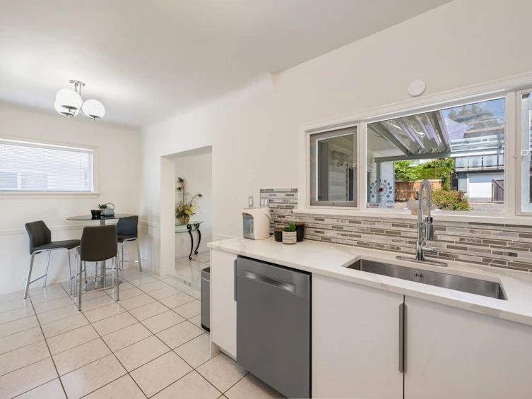 5957 Carson Street, Burnaby, BC, V5J 2Z8 - 23