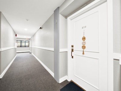 209-1830 E Southmere Crescent - 3