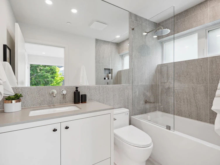 1-4756 Argyle Street, Vancouver, BC, V5N 3X8 - 24