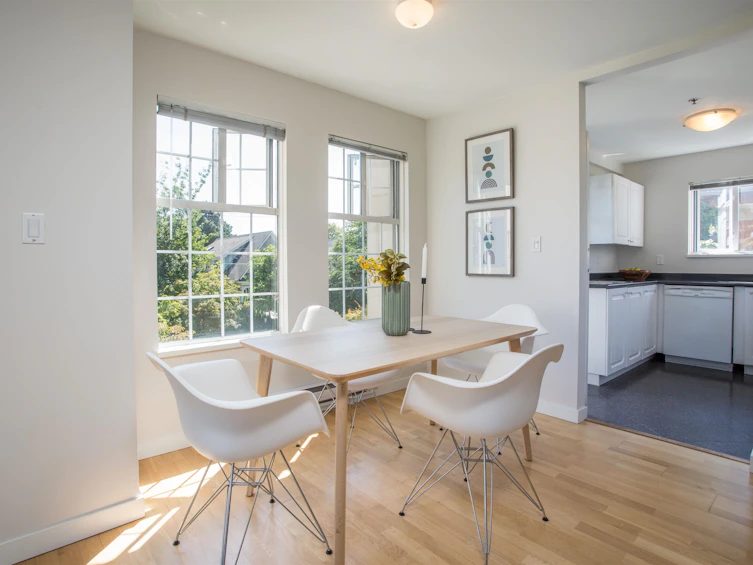 301-2091 Vine Street, Vancouver, BC, V6K 4P7 - 10