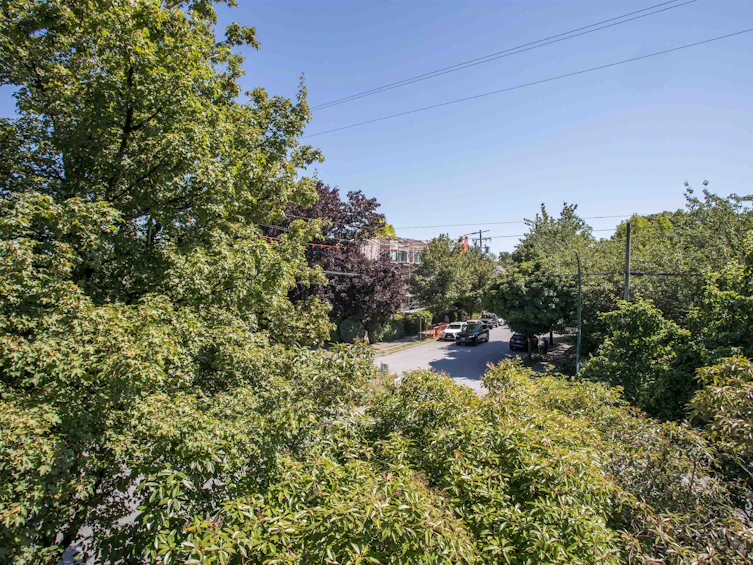 301-2091 Vine Street, Vancouver, BC, V6K 4P7 - 8
