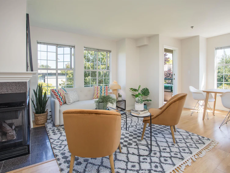 301-2091 Vine Street, Vancouver, BC, V6K 4P7 - 3