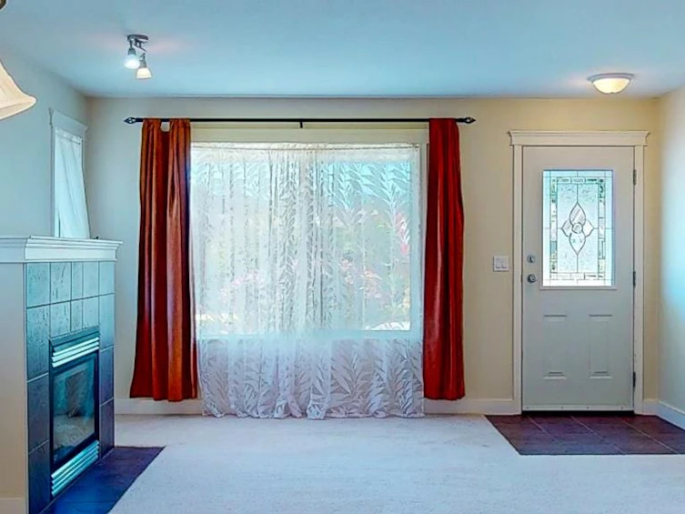 5740 Emily Way, Sechelt, BC, V7Z 0N5 - 5