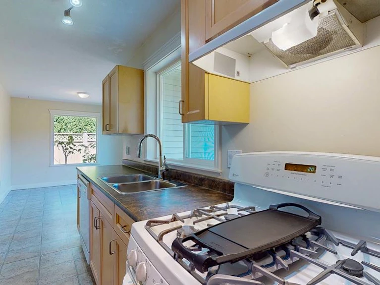 5740 Emily Way, Sechelt, BC, V7Z 0N5 - 16