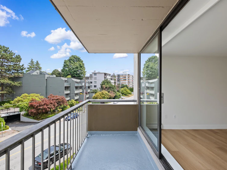 403-2150 Bellevue Avenue, West Vancouver, BC, V7V 1C3 - 12