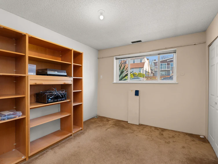 8915 Monroe Avenue, Burnaby, BC, V3N 4E7 - 21