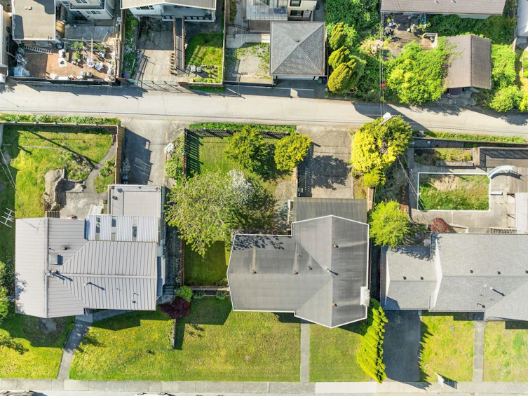 8915 Monroe Avenue, Burnaby, BC, V3N 4E7 - 32