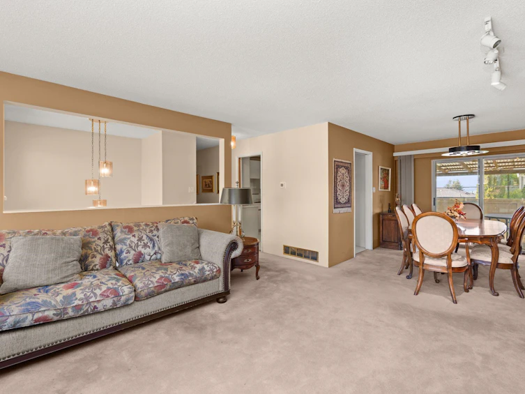 8915 Monroe Avenue, Burnaby, BC, V3N 4E7 - 6