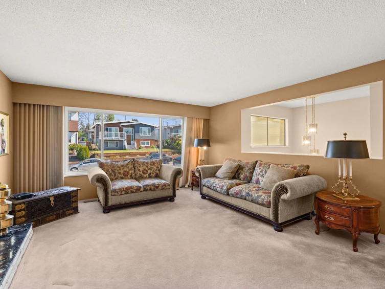 8915 Monroe Avenue, Burnaby, BC, V3N 4E7 - 5
