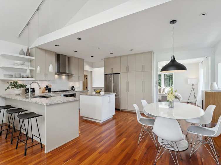 186 W Kings Road, North Vancouver, BC, V7N 2L8 - 7