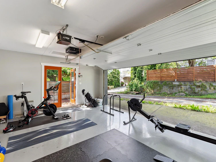 186 W Kings Road, North Vancouver, BC, V7N 2L8 - 32