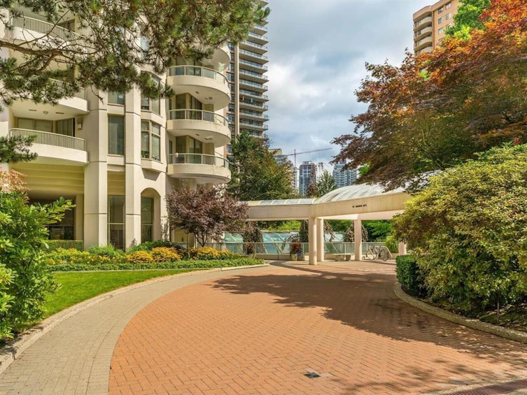 1101-6188 Patterson Avenue, Burnaby, BC, V5H 2N1 - 3