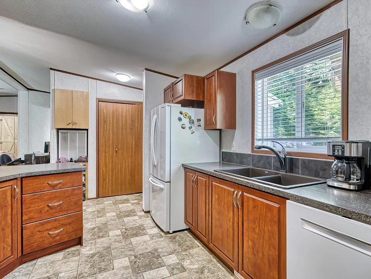 5200 Wesjac Road, Pender Harbour Egmont, BC, V0N 2H1 - 5