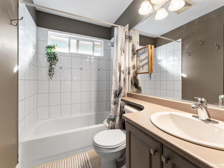 6688 182 Street, Surrey, BC, V3S 0L9 - 24