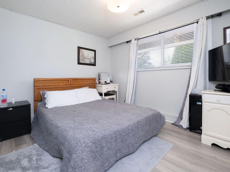 4842 Royal Oak Avenue, Burnaby, BC, V5G 3M7 - 14