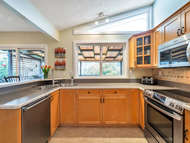 3138 Plimsoll Street, Coquitlam, BC, V3C 3X6 - 11