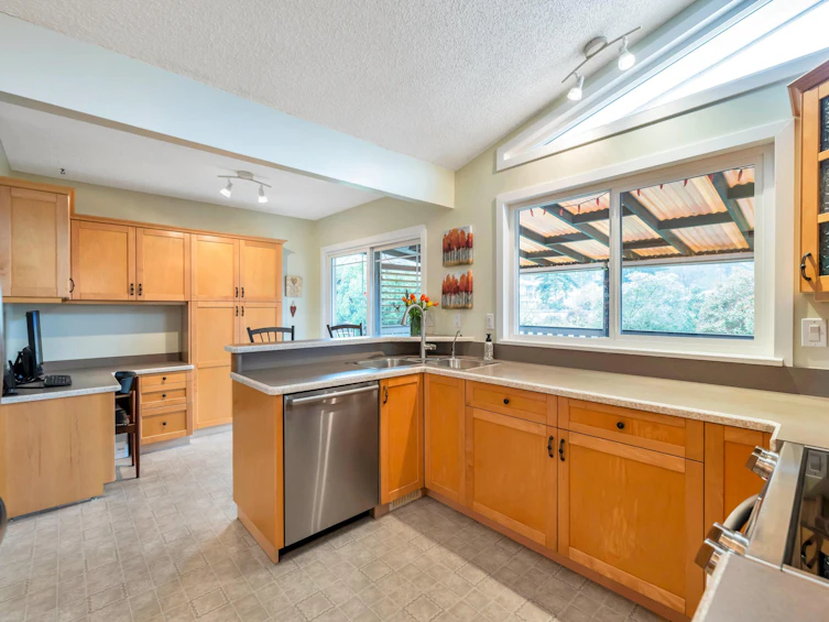 3138 Plimsoll Street, Coquitlam, BC, V3C 3X6 - 12