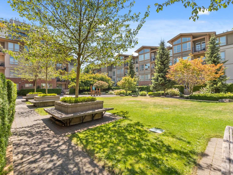 110-2601 Whiteley Court, North Vancouver, BC, V7J 2R7 - 29