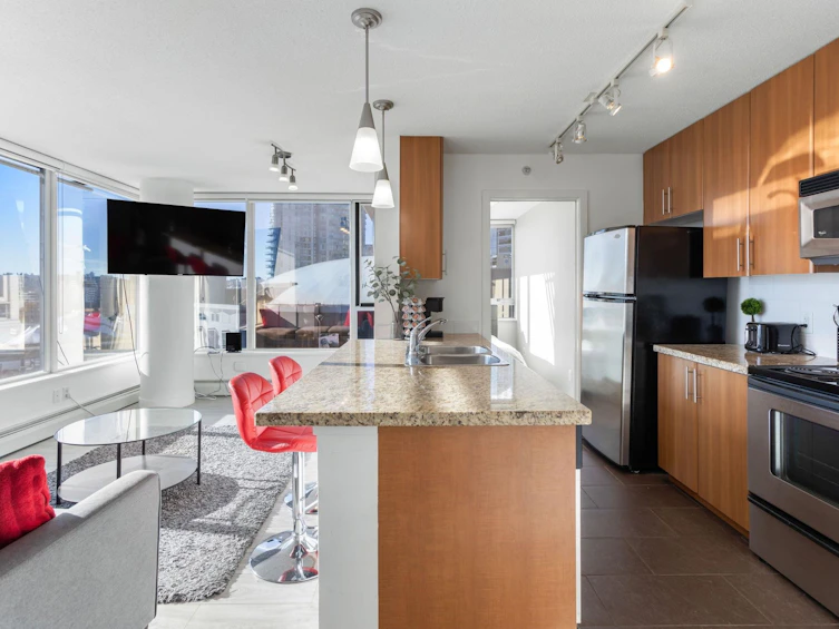 1102-688 Abbott Street, Vancouver, BC, V6B 0B9 - 14