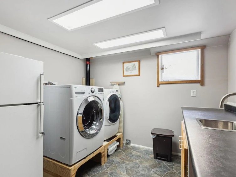 3820 Calder Avenue, North Vancouver, BC, V7N 3S3 - 27