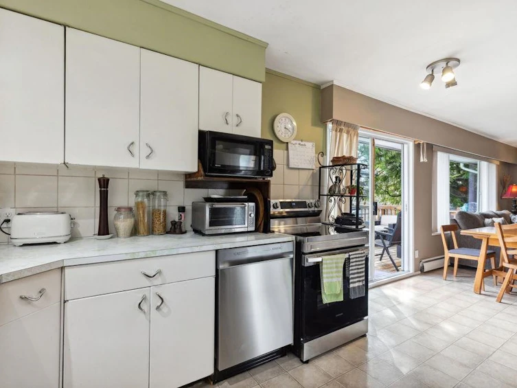 3820 Calder Avenue, North Vancouver, BC, V7N 3S3 - 7