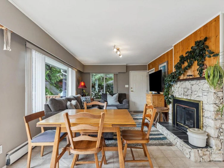 3820 Calder Avenue, North Vancouver, BC, V7N 3S3 - 8