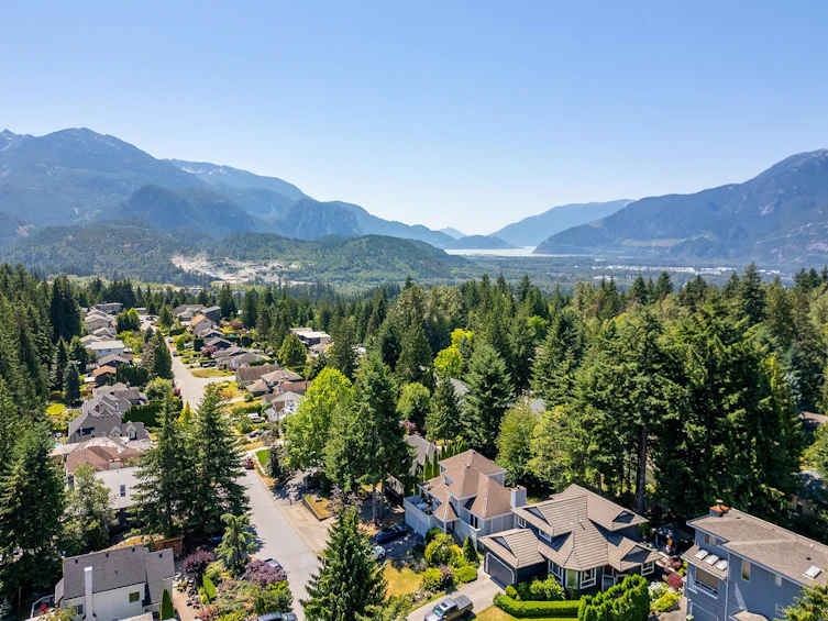 1039 Tobermory Way, Squamish, BC, V0N 3G0 - 33