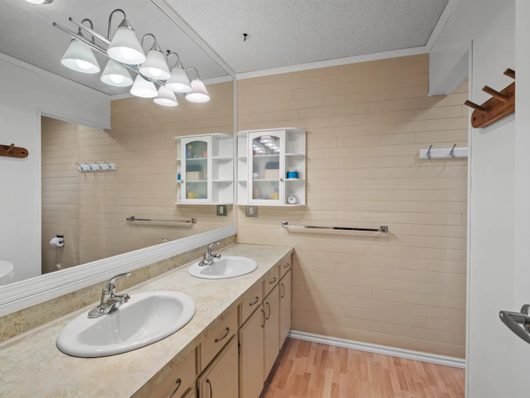 667 Lakeshore Drive, Coquitlam, BC, V3J 5E5 - 20