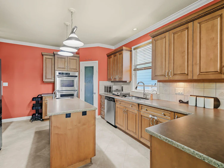18629 56b Avenue, Surrey, BC, V3S 7N2 - 6
