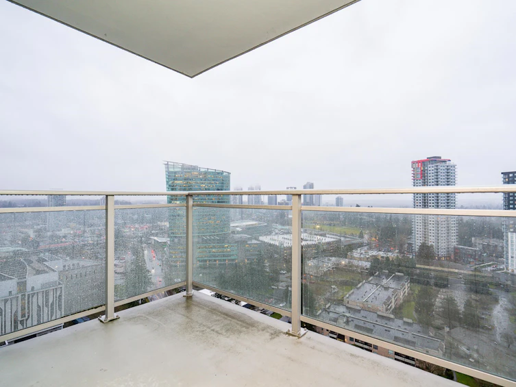 2709-13325 102a Avenue, Surrey, BC, V3T 0J5 - 17