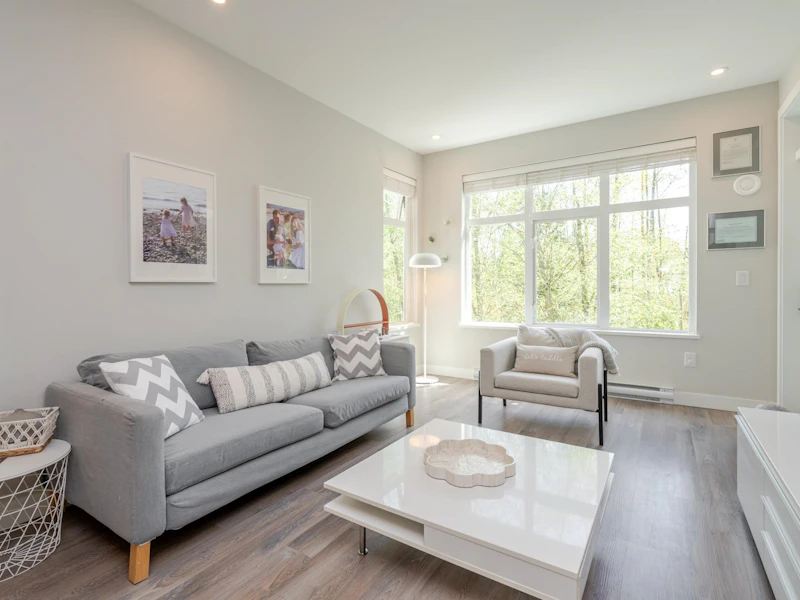 302 - 15436 31st Avenue, Surrey BC