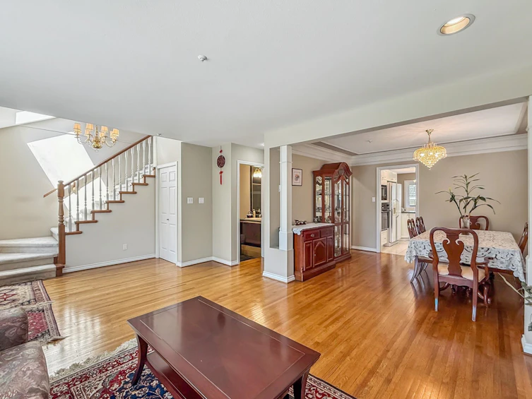 2755 W 20th Avenue, Vancouver, BC, V6L 1H1 - 4