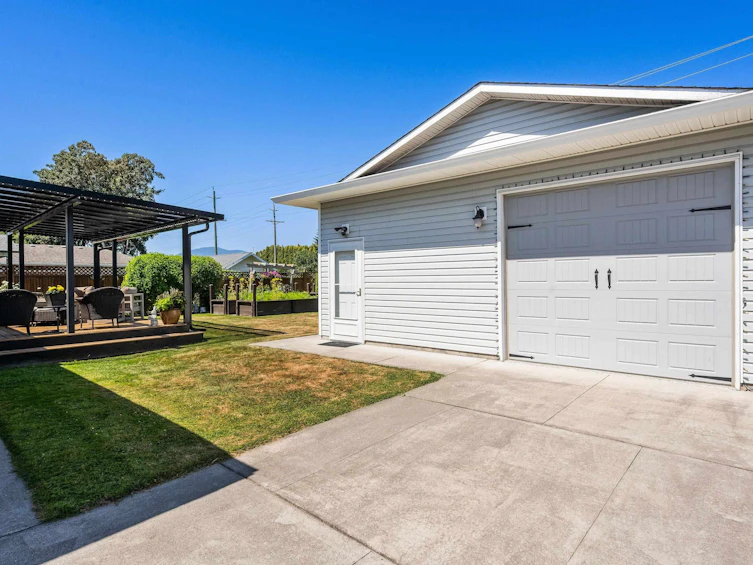 6976 Coach Lamp Drive, Chilliwack, BC, V2R 2Y7 - 36