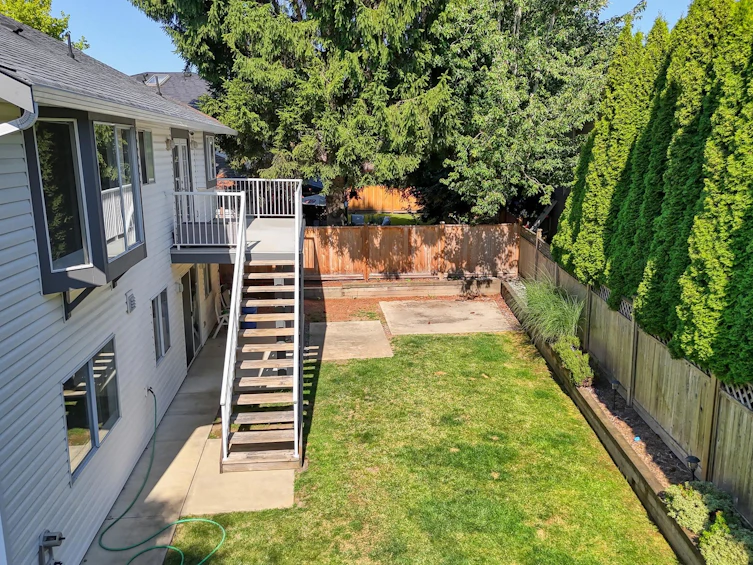 18116 Claytonhill Drive, Surrey, BC, V3S 7N6 - 33