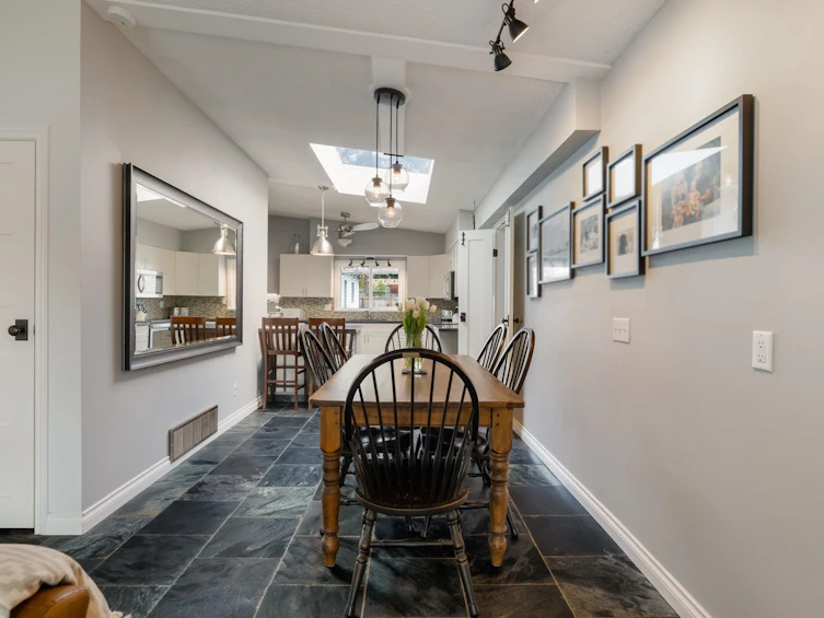 1932 Jones Avenue, North Vancouver, BC, V7M 2W5 - 11