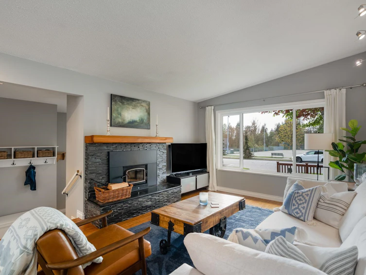 1932 Jones Avenue, North Vancouver, BC, V7M 2W5 - 4