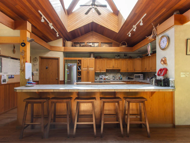 5071 Paradise Valley Road, Squamish, BC, V0N 1T0 - 5