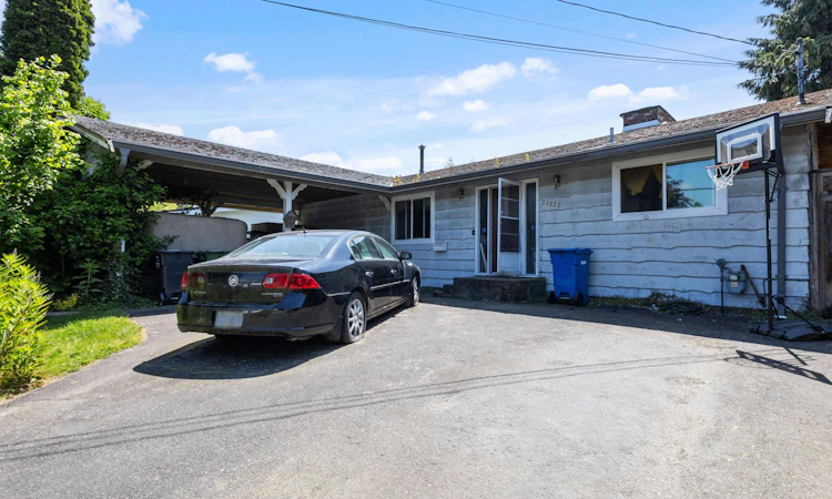 33232 Plaxton Crescent